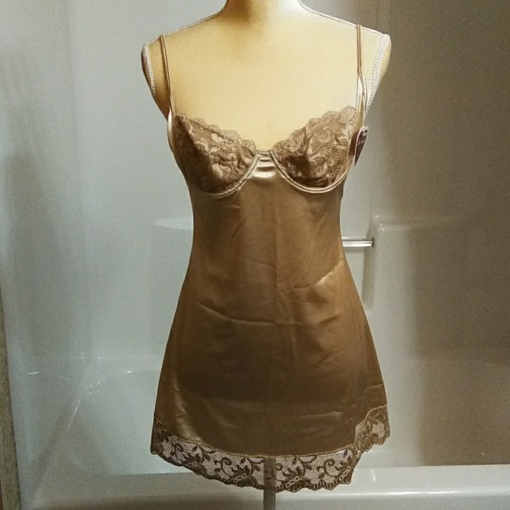 Size M Jodi Gallaer Intimates